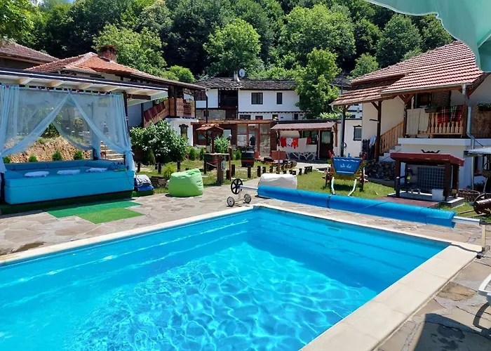 Комплекс Къщи За Гости Старото Скандало Skandaloto foto