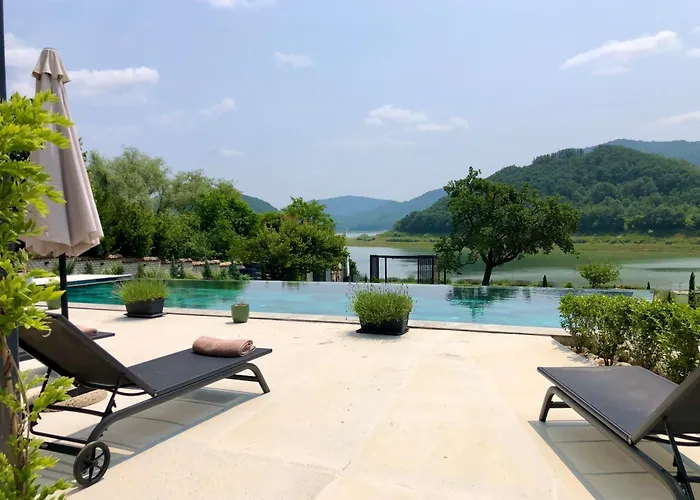 Drive Point Hotel Asparukhovo  снимка