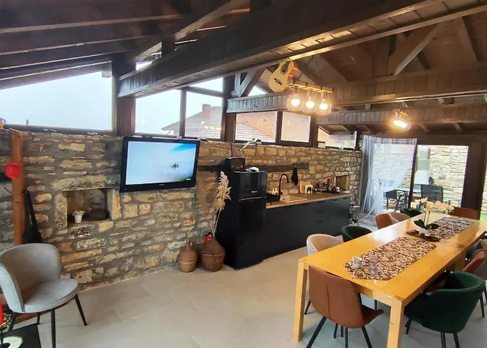 Вивиан - Модерна Вила За Гости Reselets photo