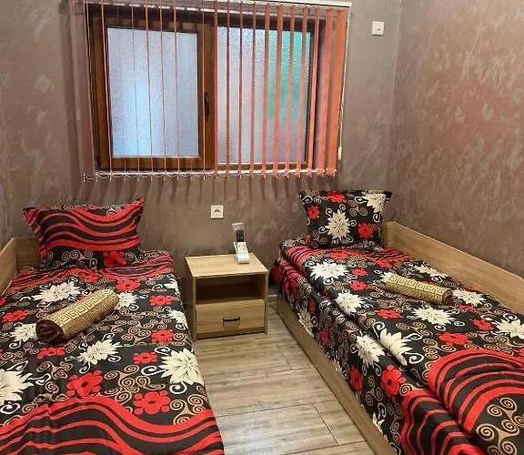 Квартири Централ Hotel Dolna Mitropoliya képek