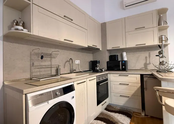 Carpe Vita Explorer Suit Saints Constantine and Helena Foto