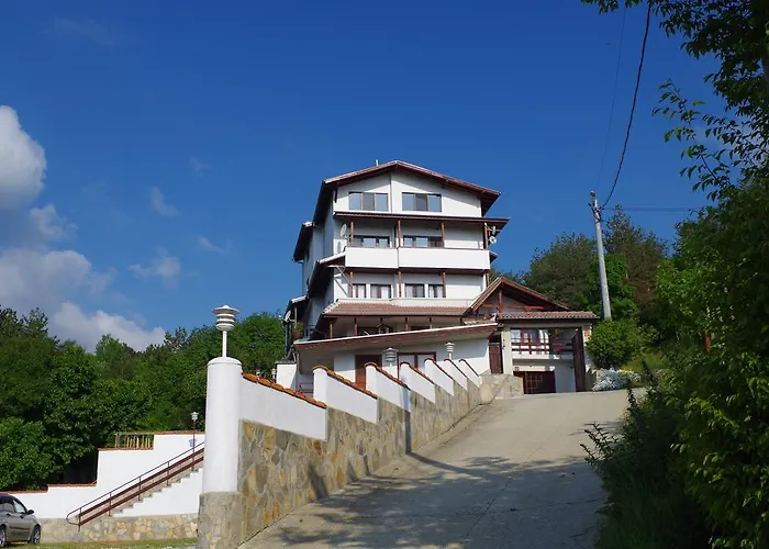 Photo de Family Hotel Diana Lyaskovo 