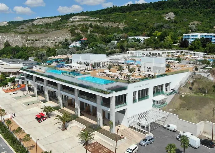 White Lagoon Resort Kavarna photo
